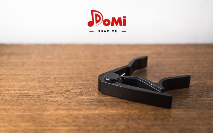 Capo đàn guitar để làm gì? Capo guitar là gì?