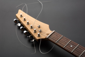 Cách Lên Dây Đàn Ukulele Chuẩn Xác 