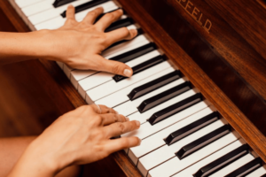 Hướng Dẫn Cách Đánh Đàn Piano Cho Người Mới Chơi